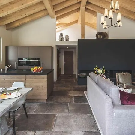 Bernard Und Hans Penthouse 10z Design
